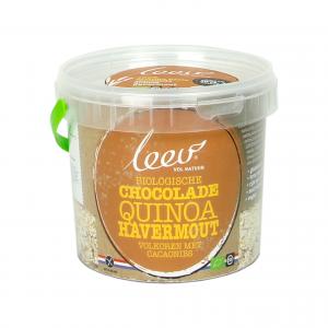 Organic quinoa oatmeal whole wheat with chocolate & cocoa nibs